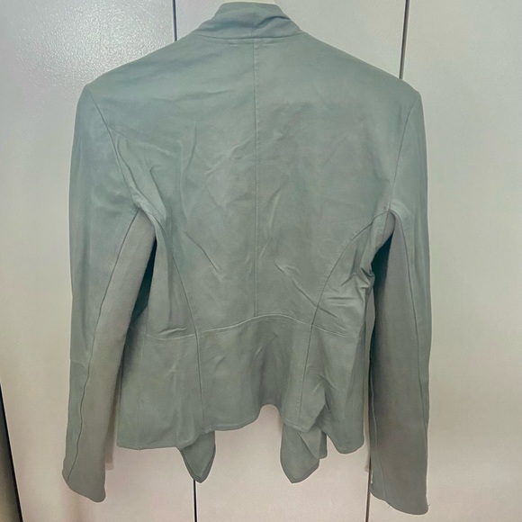 Leather jacket - Picture 2 of 3